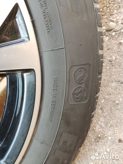 Goodyear EfficientGrip SUV 4x4 215/60 R17