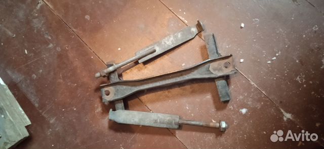 Крепление аккумулятора гранта калина2