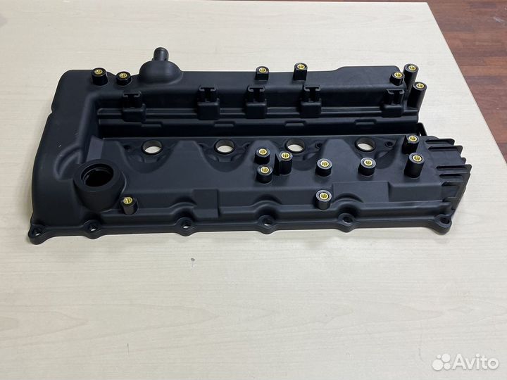 Клапанная крышка Mitsubishi 4N15