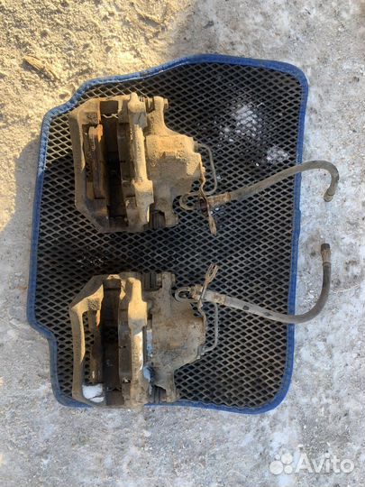 Суппорт передний Ауди А4 B5 Пассат B5 1.6 1.8