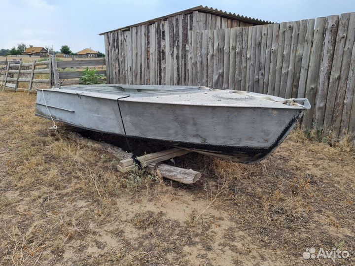 Лодка Астраханка