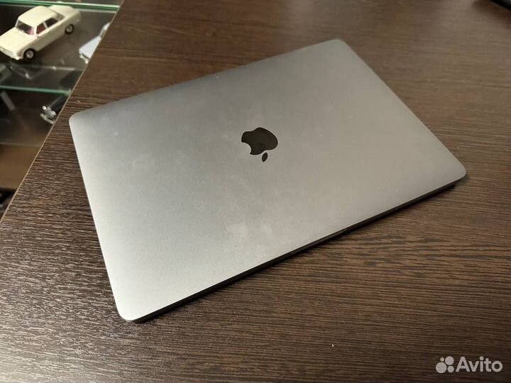 MacBook Pro 13 M1 8/512 2020