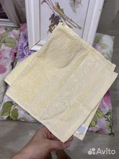 Махровые полотенца новые
