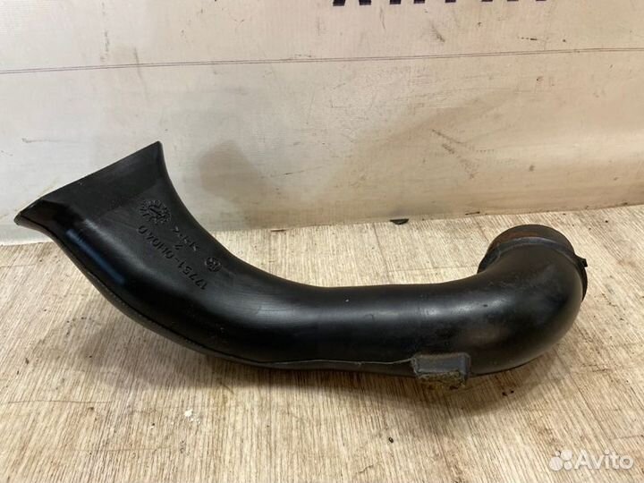 Воздуховод Toyota Avensis T25 1zzfe 2007