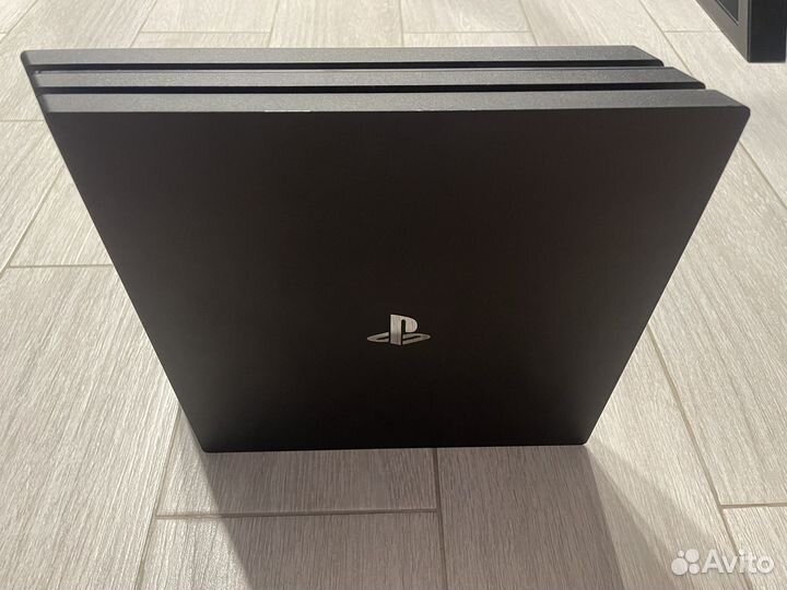 Sony playstation 4 PS4 pro 1tb с играми