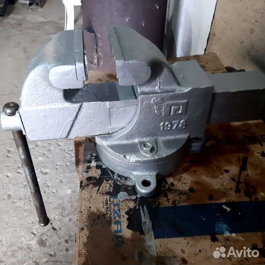 Тиски столярные