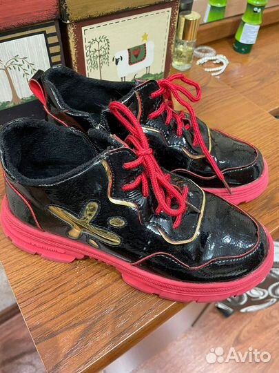 Кроссовки для девочки