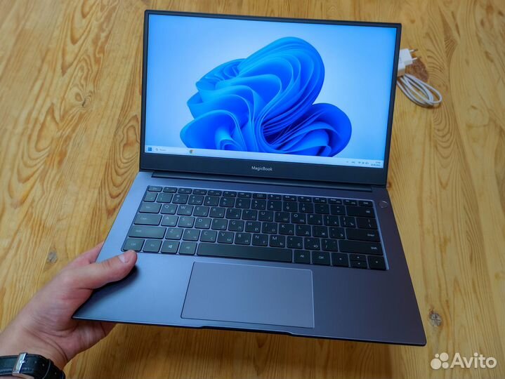 Ноутбук Honor Magicbook 14. Ryzen 5 3500u