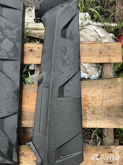 Накладки порогов CF625-Z6 EFI