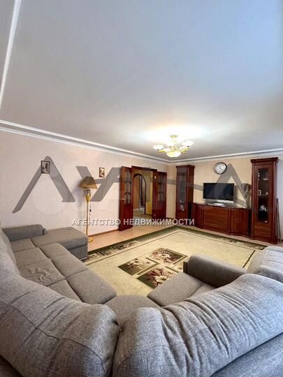 2-к. квартира, 90 м², 4/10 эт.