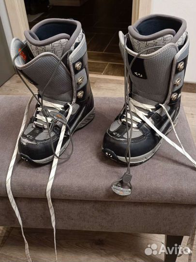 Сноубордические ботинки thirtytwo