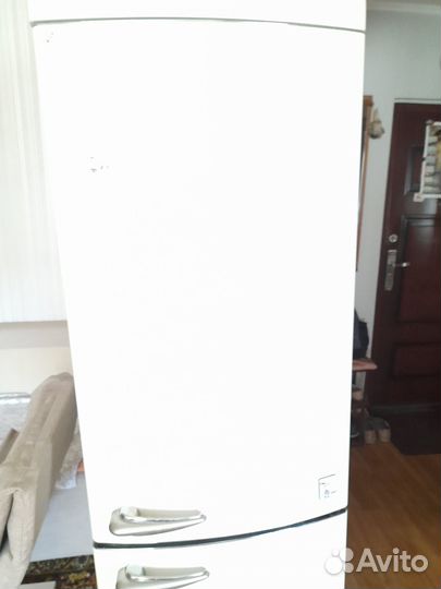 Холодильник бу Ardo