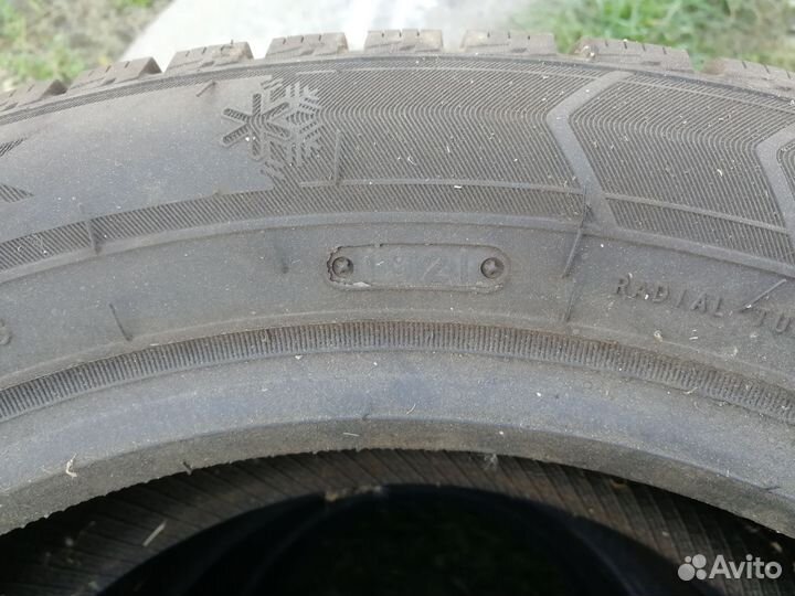 Triangle Snowlink TWT02 215/55 R17