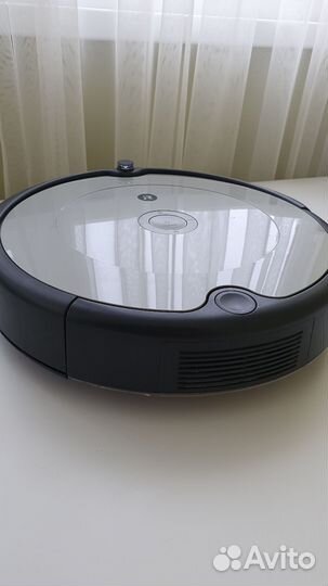 Робот пылесос iRobot Roomba 698