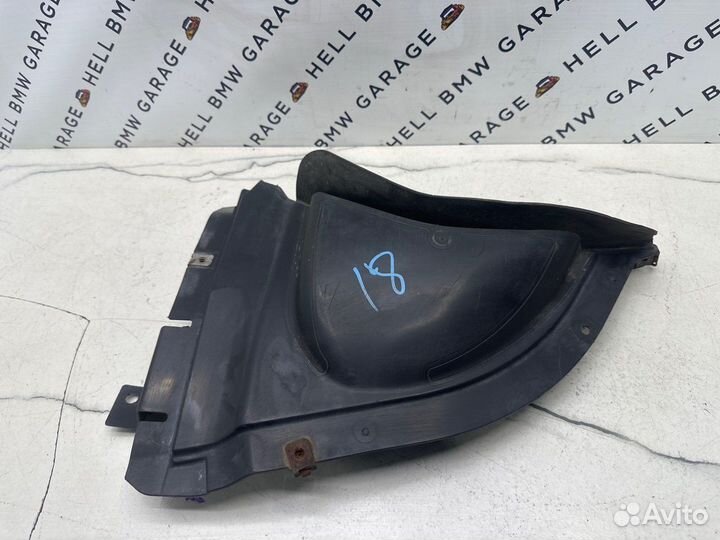 Локер бампера правый Bmw F01 F02