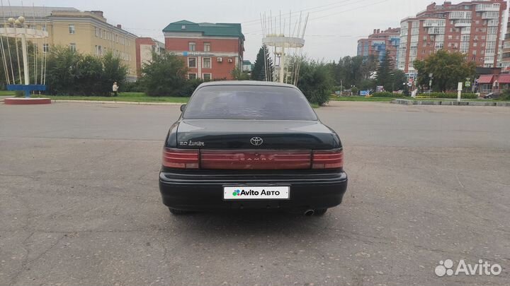 Toyota Camry 2.0 AT, 1993, 200 000 км