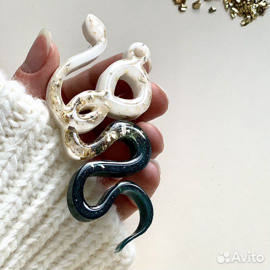 Елочные игрушки из эпоксидной смолы