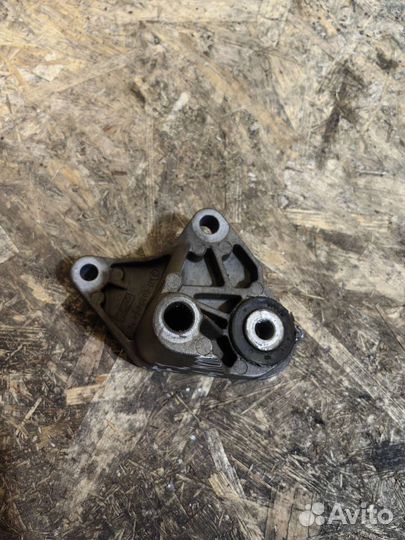 Кронштейн МКПП Форд фокус 2 1.6 3M516P093D