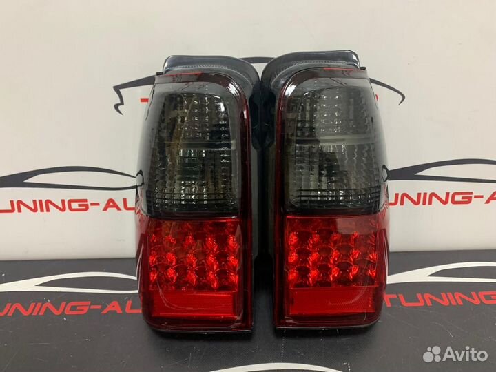 Стоп-сигналы Toyota Hilux Surf RZN185 (темно-красные)