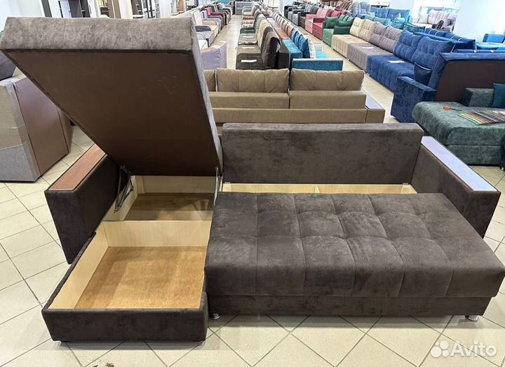 Диван угловой бриз