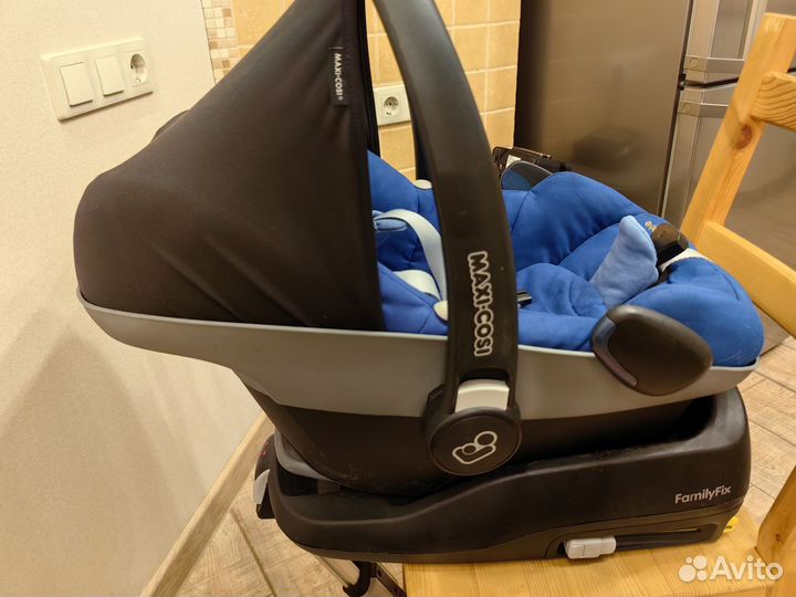Автолюлька maxi cosi с базой