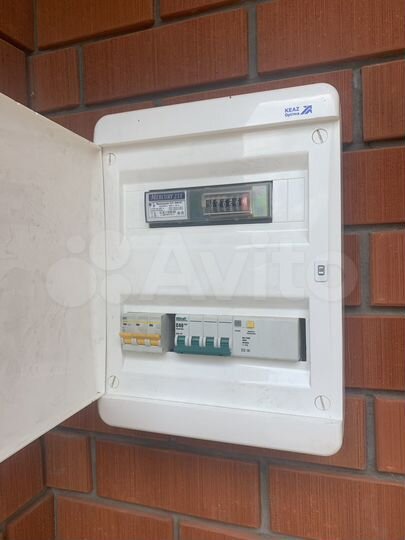 Коттедж 185 м² на участке 7,5 сот.