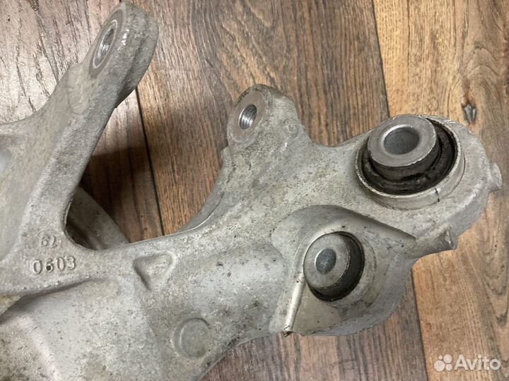 Range Rover кулак задний правый