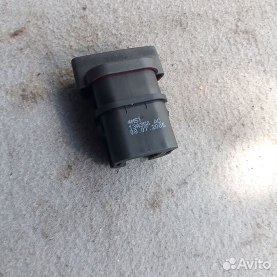 Кнопка аварийки на Форд Фокус 2