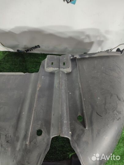 Подкрылок задний левый Audi Tt 8N3 AUQ 2002