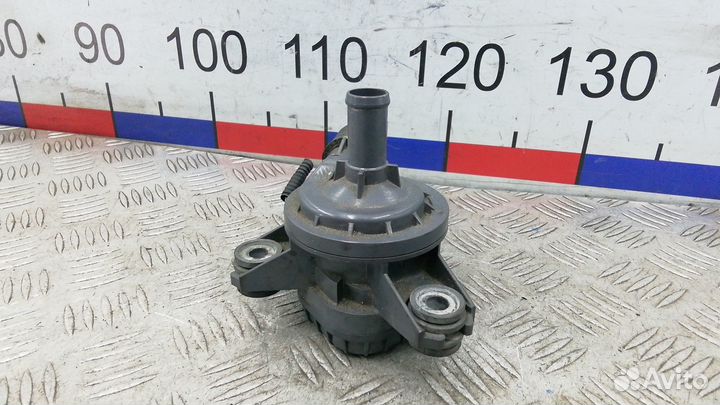 Насос антифриза дополнительный Toyota Camry XV50