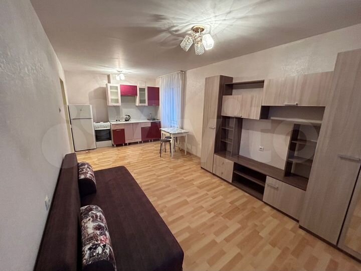 2-к. квартира, 42 м², 3/17 эт.