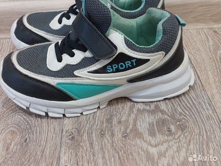 Кроссовки детские