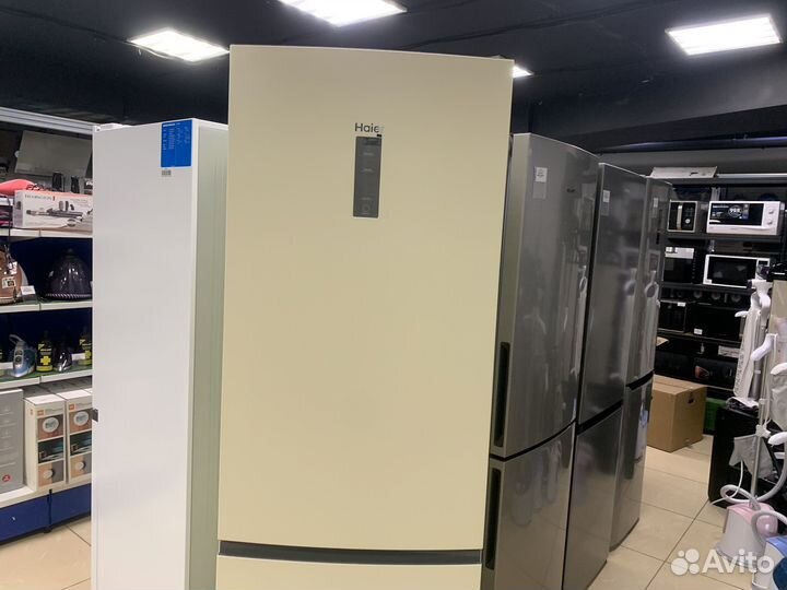 Холодильник Haier C2F637CGG