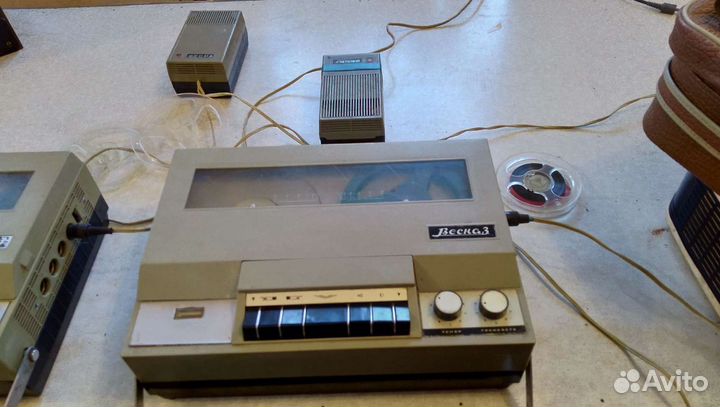 Магнитофон Весна 3 катушечный