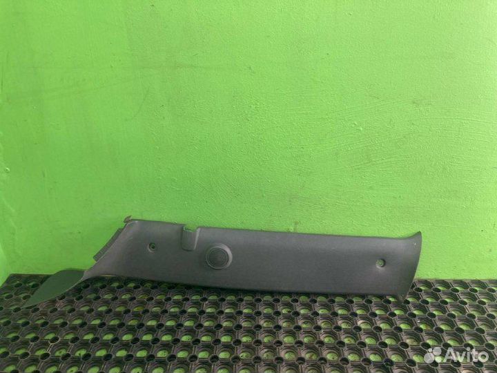 Накладка стойки scania R420