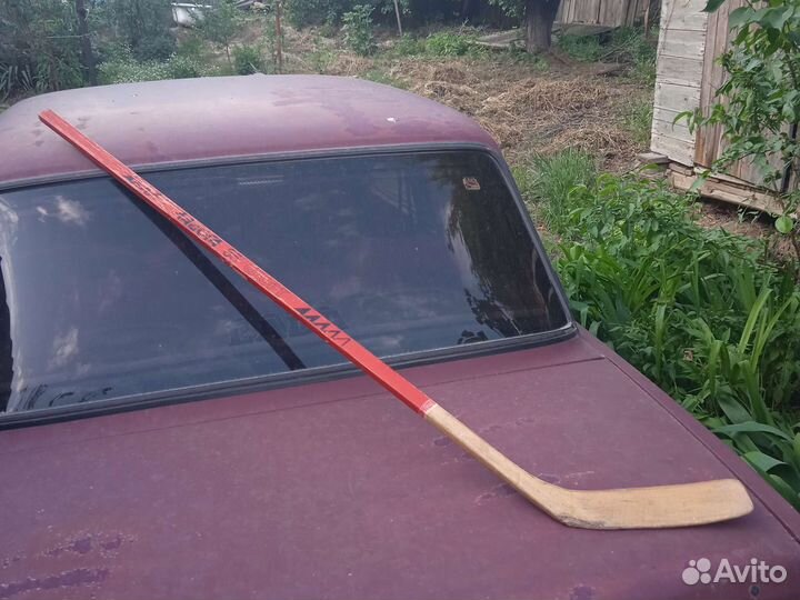 Клюшка хоккейная