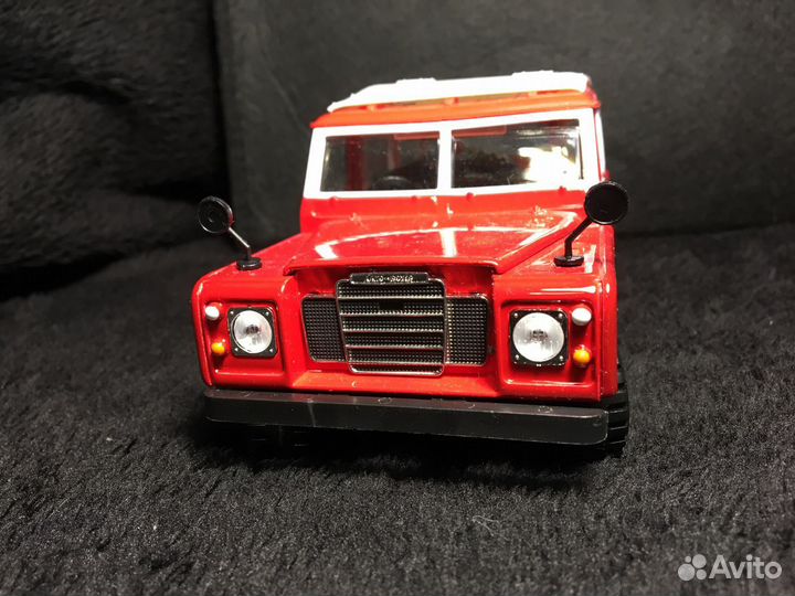 Модель land Rover series 2 bburago 1:24