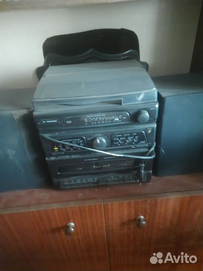 Музыкальный центр томсоник