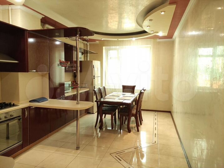 3-к. квартира, 100 м², 7/7 эт.