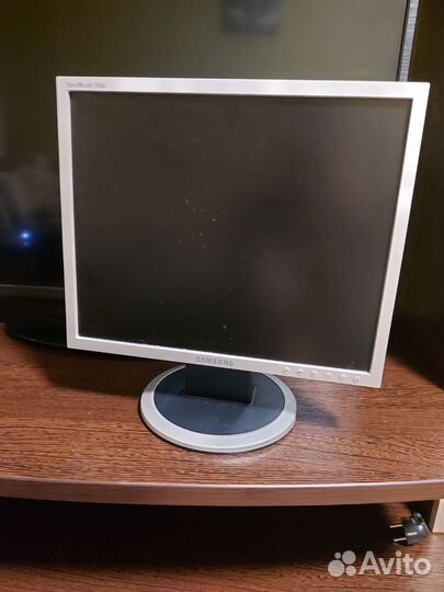 Продам монитор бу