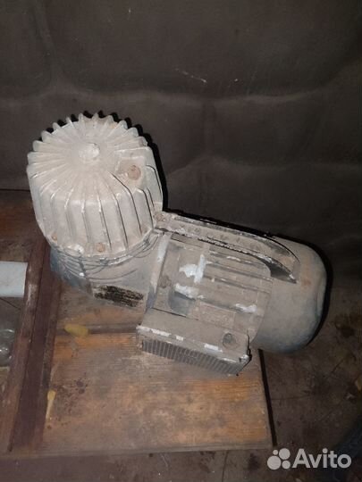 Электродвигатель