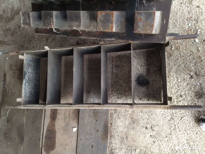 Станок для изготовления шлакоблоков без вибратора