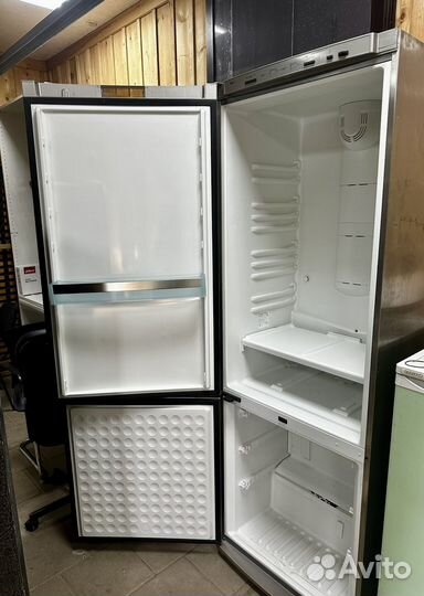 Холодильник двухдверный Siemens