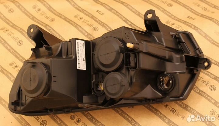 Фара правая renault symbol logan sandero 12-16