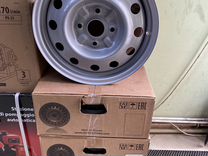 Комплект штампованных колёсных дисков Trebl 15x6"