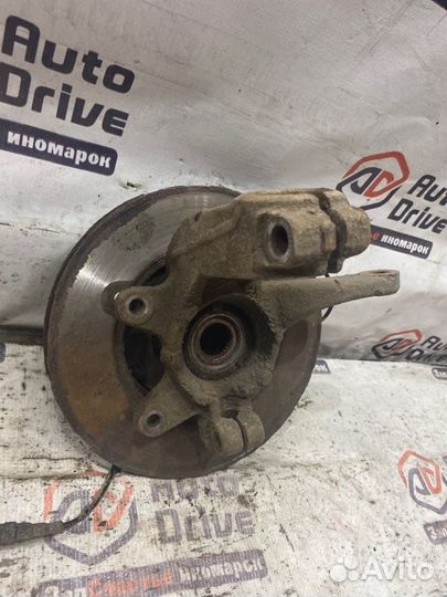 Кулак поворотный правый Ford Fusion 1 1.4 2008