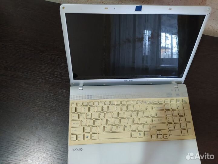 Ноутбук sony vaio i3