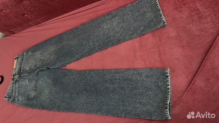 Джинсы mango