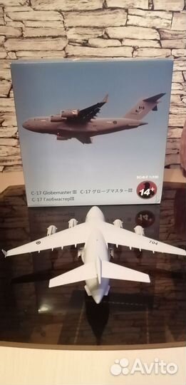 Модель самолета 1 200