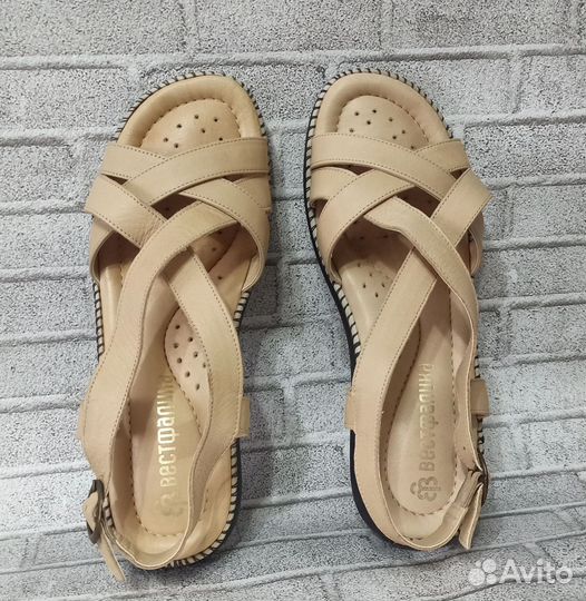Сандалии босоножки новые натур. кожа на 38-39 р-р